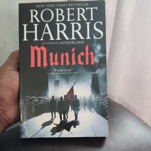 Munich by Robert Harris Paperback